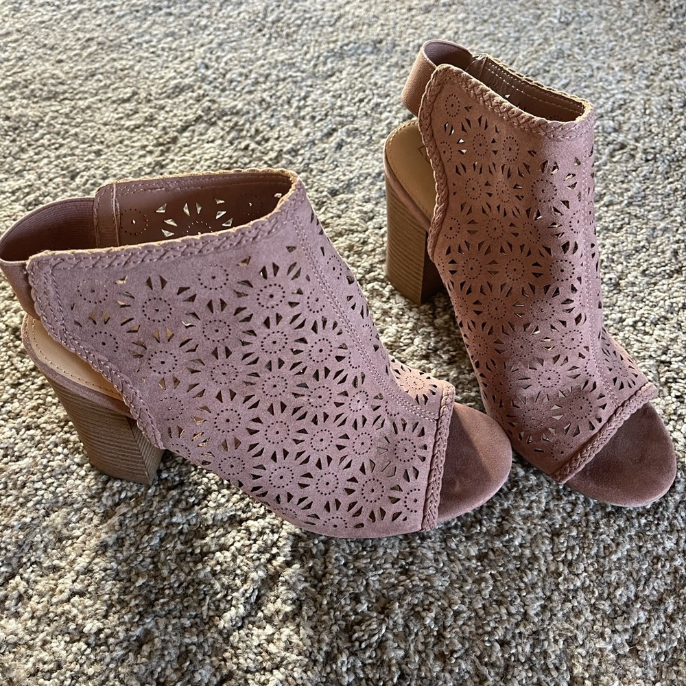 Lauren Conrad heels 9w